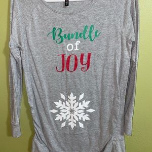 Bundle of joy snowflake maternity top